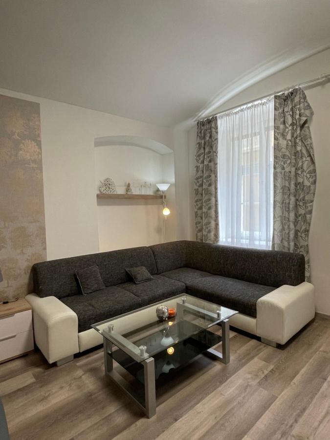 Wenceslas Square Two-Floor Apartment Прага Экстерьер фото